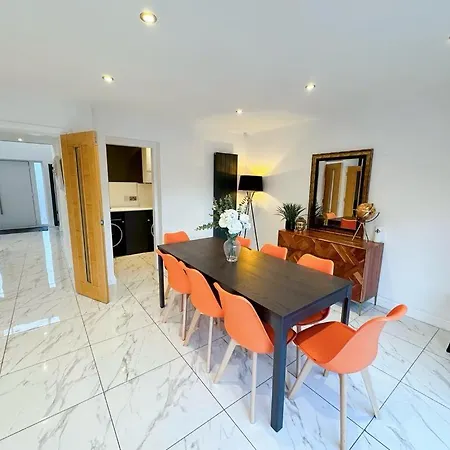 Feriehus Luxury 7 Bedroom House In Didsbury, Manchester