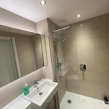 Incredible 2bedroom Free Parking * 맨체스터