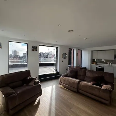 Incredible 2bedroom Free Parking *