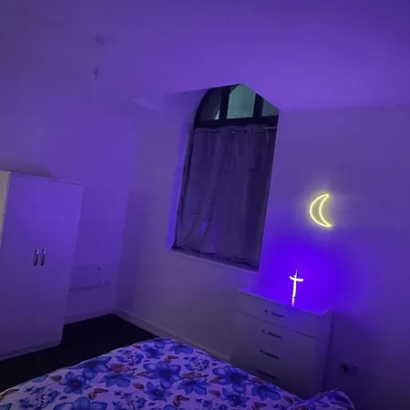 شقة Modern 2 Bed In Salford
