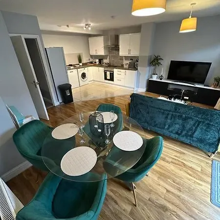 Lägenhet 5 Bedroom House
