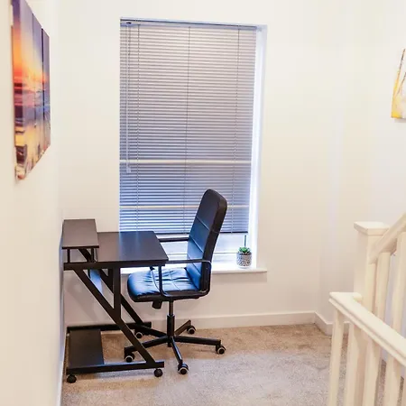 Beautifully Fab 3 Bedroom 4 Beds New 8 Guests Stretford Trafford * Manchester