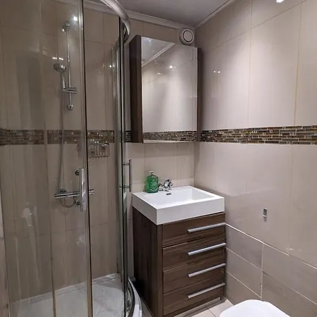 Apartment Fantastic Central 2db Apt In Hulme Manchester