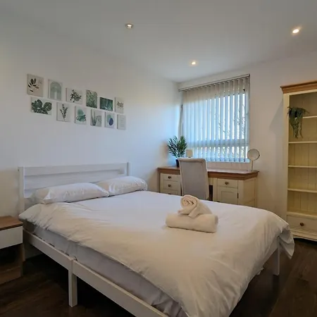 Apartment Fantastic Central 2db Apt In Hulme Manchester
