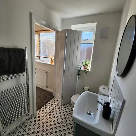 Newly Renovated 5 Bed + 5 Bath! Hébergement de vacances
