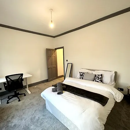 3 Bedroom Fully Equipped House With Garden Semesterbostad *