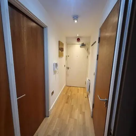 Striking 1 Bedroom *