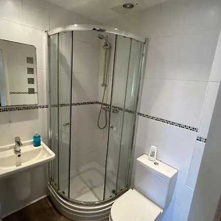Fantastic 2 Bedroom *