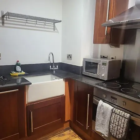 Fantastic 2 Bedroom Apartment Manchester