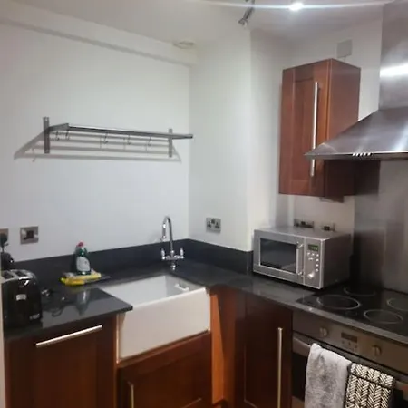 Fantastic 2 Bedroom Apartment Manchester