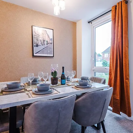 펜션 Beautiful House Near Etihad With Free Wifi & Parking- Sleeps 6 By Purestay 맨체스터