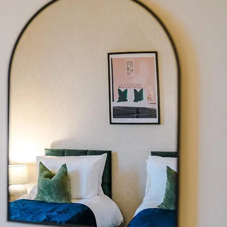 Beautiful House Near Etihad With Free Wifi & Parking- Sleeps 6 By Purestay 펜션 맨체스터