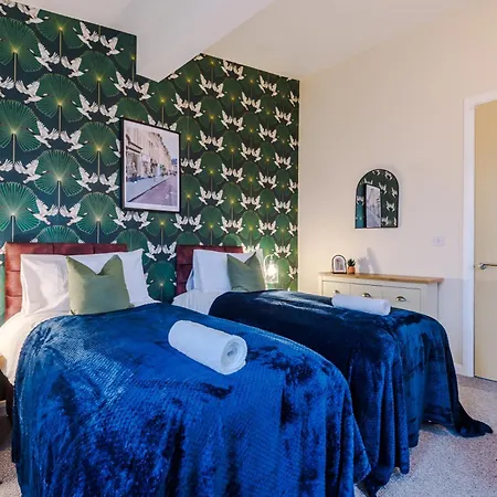 Beautiful House Near Etihad With Free Wifi & Parking- Sleeps 6 By Purestay * 맨체스터