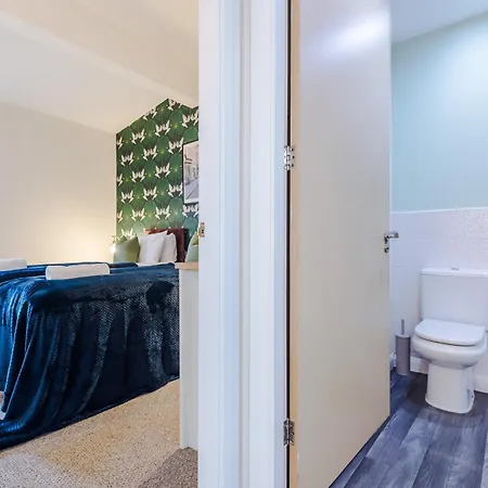 펜션 Beautiful House Near Etihad With Free Wifi & Parking- Sleeps 6 By Purestay 맨체스터