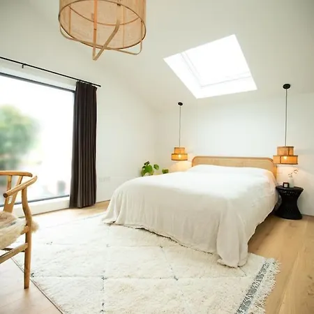 Chorlton Stylish & Roof Terrace アパート