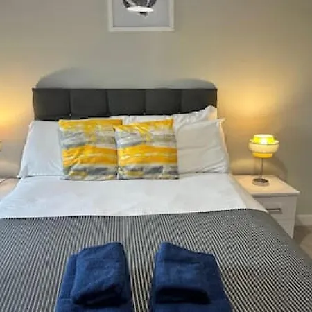 Large 2 Bed With Balcony And Sofa Bed Sleeps 6 Daire