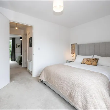 Feriehus Elegance Retreat - 2 Bed With Parking