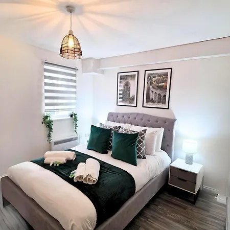 By Bevolve - Centre Apartment Manchester