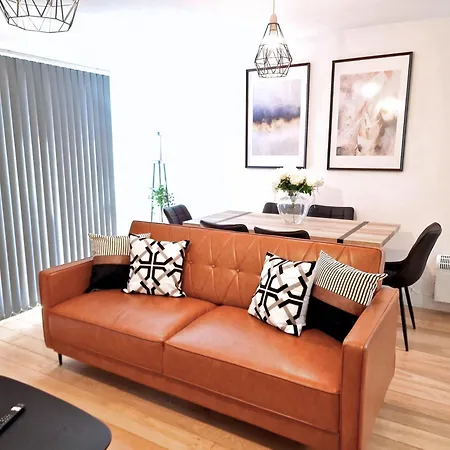 Apartment By Bevolve - Centre