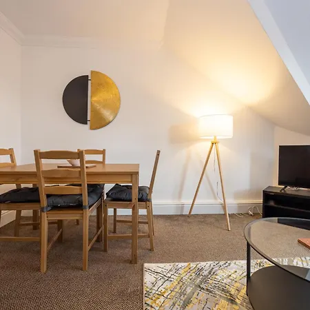 Appartement The Burton- Free Gated Parking *