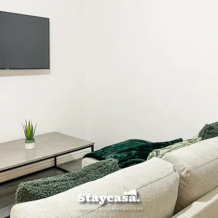 Princess Hideout 5min To With Street Parking Дом отдыха *