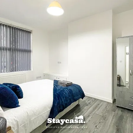 Princess Hideout 5min To With Street Parking * Манчестер