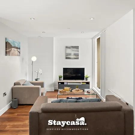 Spectacular Balcony View In Centre