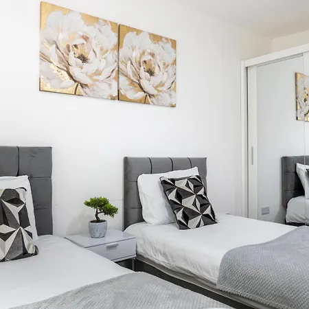 Luxury 2br In Chorlton, Free Parking Daire *