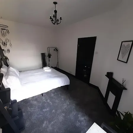 Nyaraló Chic 5 Double Bedroom House - 15 Min To Manchester