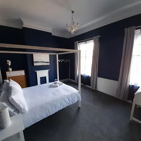 Nyaraló Chic 5 Double Bedroom House - 15 Min To