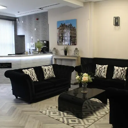 Mitre Centre Hotel