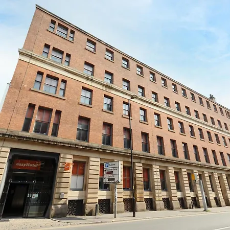 Hotel Easyhotel 2*