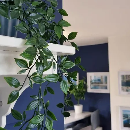 The Heart - Cosy 3 Bedroom House With Double Driveway And Garden In