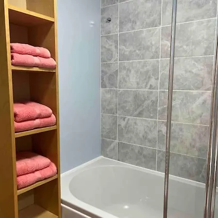 2 Bedroom Flat In Ardwick *