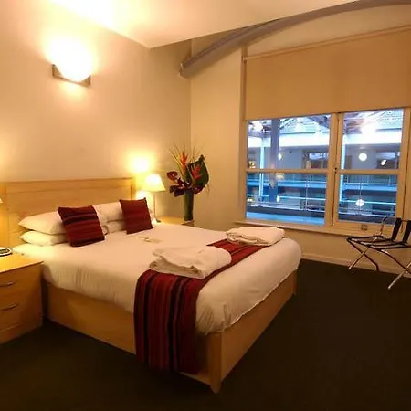 Hotel The Place