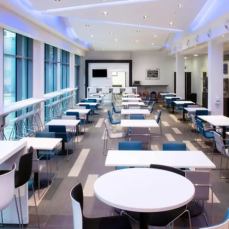 Express Centre Arena By Ihg