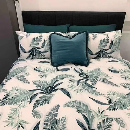 Lux Private Entrance 1 Bed Lux Private Entrance 1 Bed Studio - Free Parking - Ideal For Coop Live, Mcr City Centre, Salford Royal Hospital & Buile Hill Mansion Wedding Venue 아파트 *