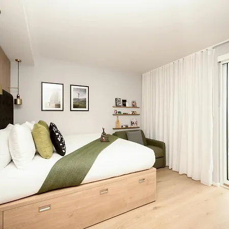 Wilde Centre Aparthotel 4*
