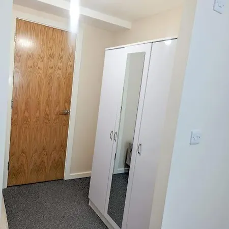 Apartment A Superb 2 Bed, 2 Bathroom In Centre Free Parking