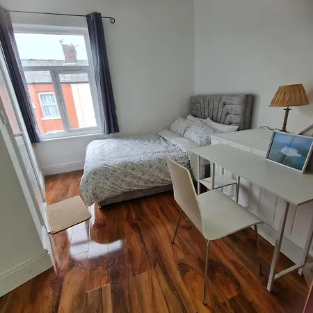 Scotland Street, Newton Heath Guest house Manchester