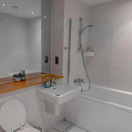 Appartement Entire 2br Flat In Centre *