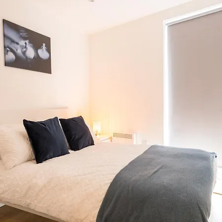 Drillzstays - Ethiad Free Parking