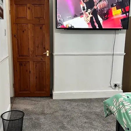 Ur Place 204 Apartment *