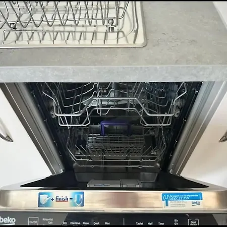 Chic 1 Bed Mcr Ap W/balcony- Sleeps 4 Lägenhet