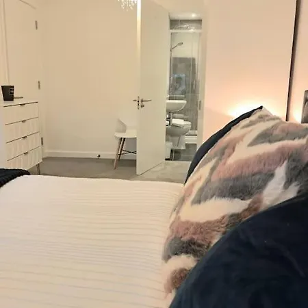 Ls96 No Serviced 4r Διαμέρισμα *