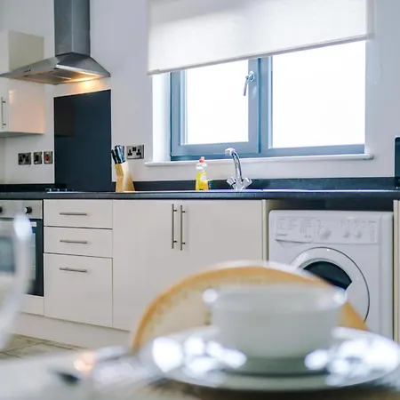 Apartman Elm , Collection Of Available Near Media , Free Parking Manchester