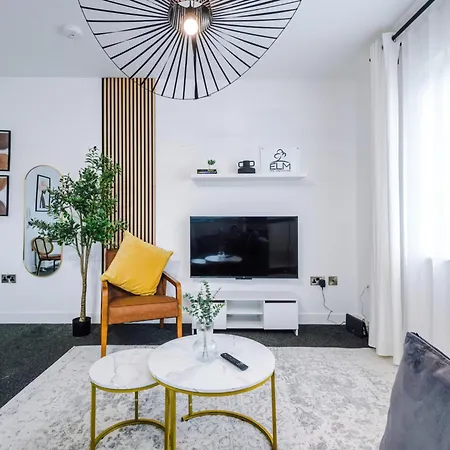 Apartman Elm , Collection Of Available Near Media , Free Parking Manchester