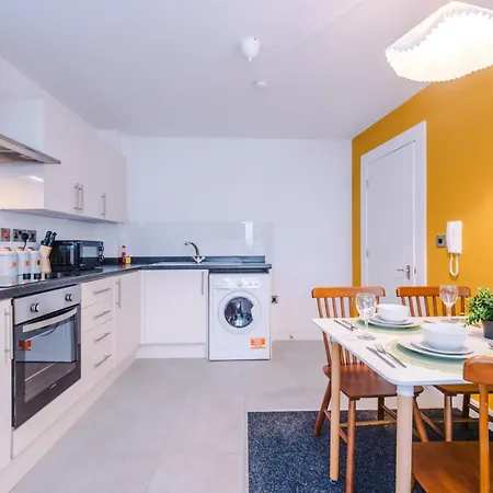 Elm , Collection Of Available Near Media , Free Parking Manchester