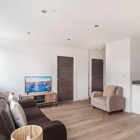 Zeni, Alexandra Rise Fab 1br Flat Apartamento