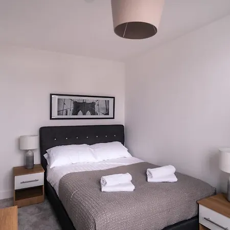 Zeni, Alexandra Rise Cosy 1 Bed 맨체스터